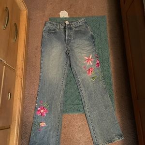 Vintage Sloane ST. 90’s Women’s Missy Embroidered jean Size 6 NWOT